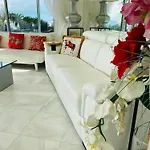 21a Marechal Foch Avenue Champs-elysees Apartment *