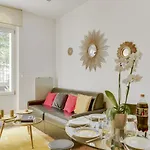 21a Marechal Foch Avenue Champs-elysees Apartment Paris