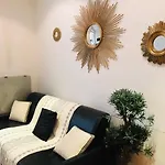 21a Marechal Foch Avenue Champs-elysees Apartment Paris