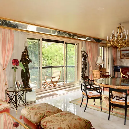 21a Marechal Foch Avenue Champs-elysees Apartment