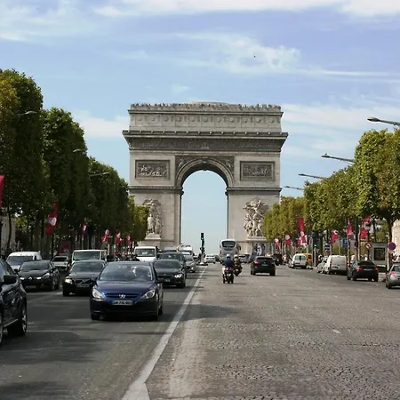 Montaigne - Champs Elysees Luxury&design / 110 M2