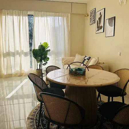 Apartment 21a Marechal Foch Avenue Champs-elysees *