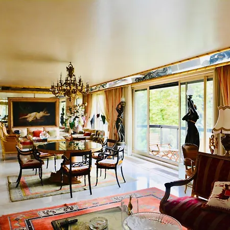 21a Marechal Foch Avenue Champs-elysees