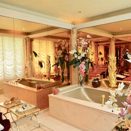21a Marechal Foch Avenue Champs-elysees *