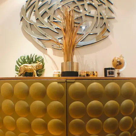 21a Maréchal Foch Avenue Champs-elysées