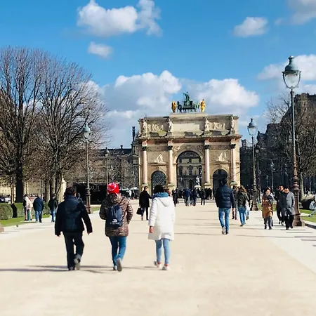 公寓 21a Marechal Foch Avenue Champs-elysees *