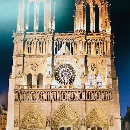 21a Maréchal Foch Avenue Champs-elysées