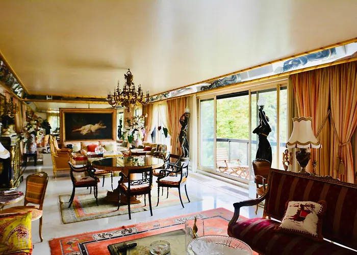 21a Marechal Foch Avenue Champs-elysees