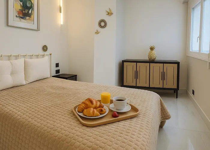 21a Marechal Foch Avenue Champs-elysees Paris