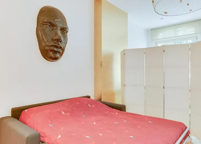 21a Marechal Foch Avenue Champs-elysees * Paris