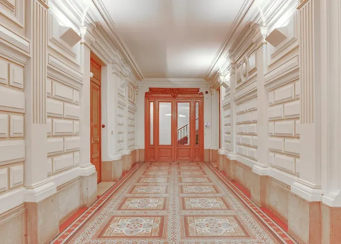 21a Marechal Foch Avenue Champs-elysees *