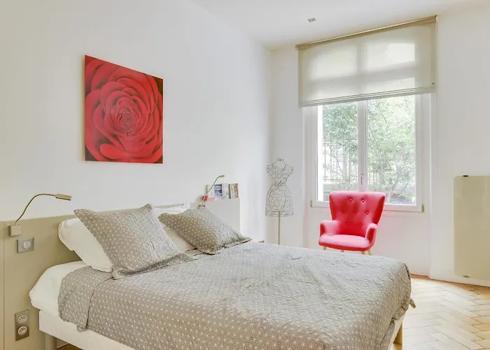 21a Marechal Foch Avenue Champs-elysees