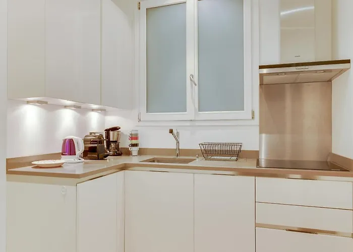Daire 21a Marechal Foch Avenue Champs-elysees Paris