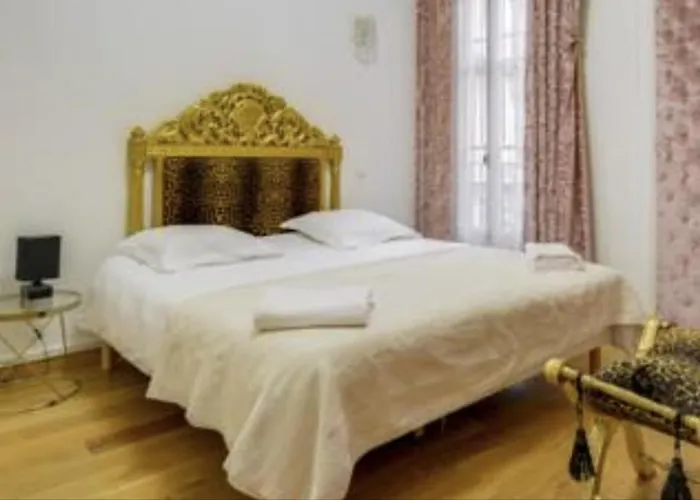 21a Marechal Foch Avenue Champs-elysees