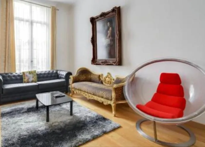 Lejlighed 21a Marechal Foch Avenue Champs-elysees Paris