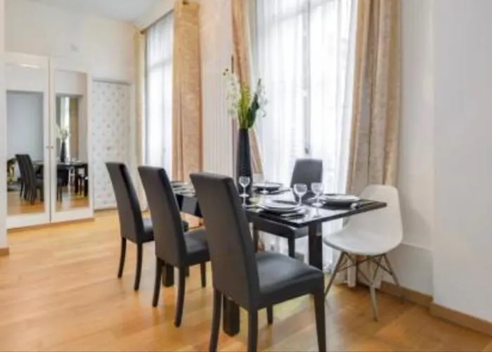 21a Marechal Foch Avenue Champs-elysees Paris